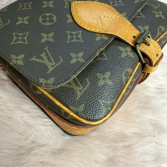 🟥 SOLD! Louis Vuitton Cartouchiere MM Monogram Crossbody Bag - Picture 9 of 17